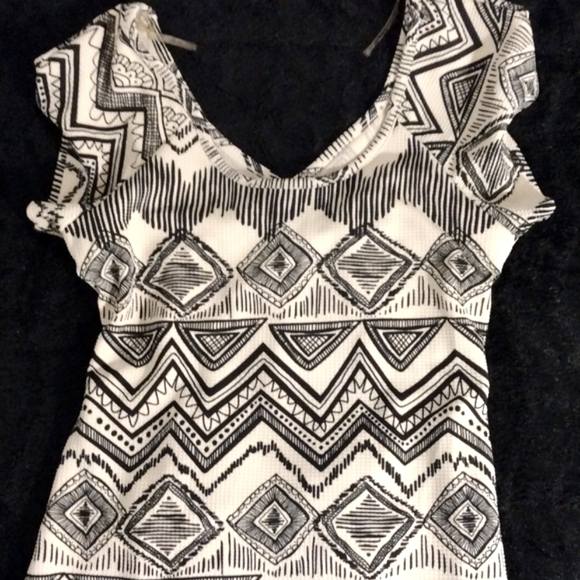 Dress - Picture 2 of 5